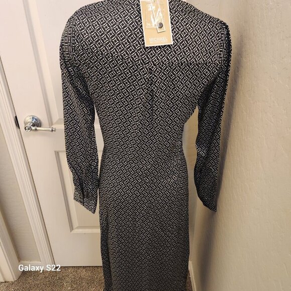 Michael Kors Print Maxi Dress. NWT. Size Small. - Picture 8 of 13